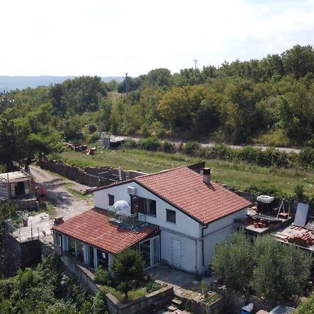 Apartments Pomjan Pogled Na Gore Exterior foto